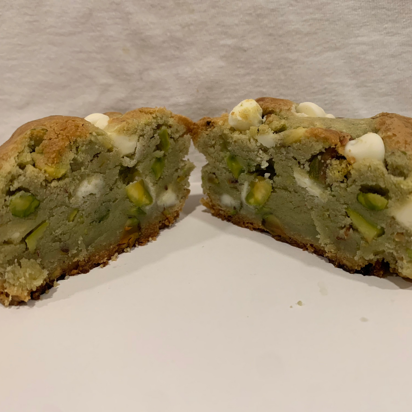 White Chocolate Pistachio Cookie (5 oz)