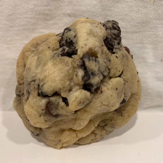 Chocolate Chip Oreo Cookie (2.5 oz)